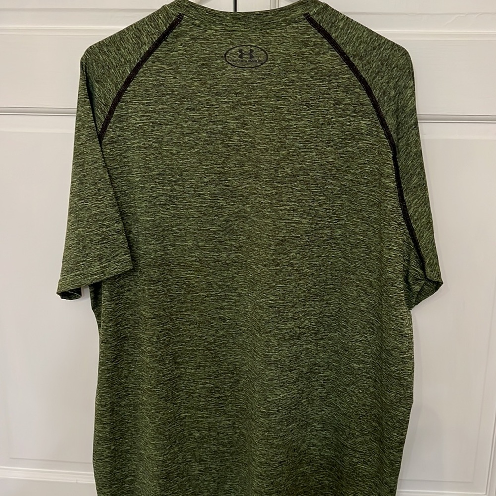 Under Armour Green Tshirt - Picture 9 of 9